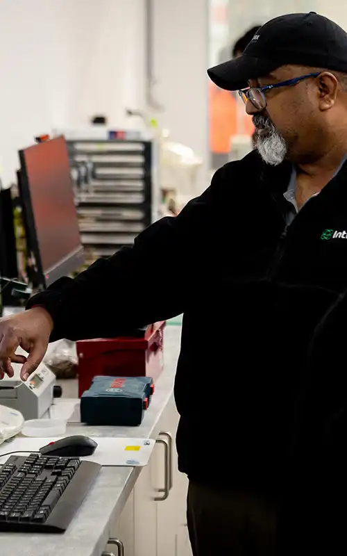 Intrax-Consulting-A05402-Tall